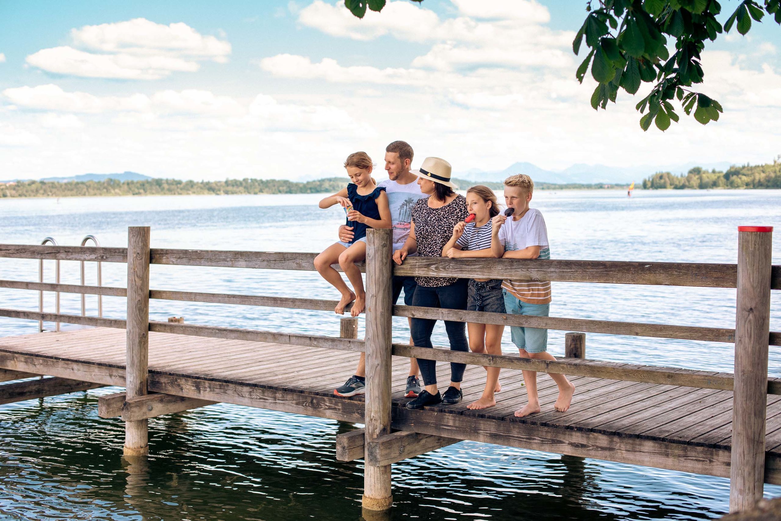 Strand-Camping-Waging-See-Steg-Familie